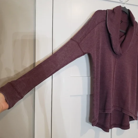 Lucky Brand Pullover Sweat Shirt Hi Low Fading Purple Wine Small Cowl Ne… - Picture 7 of 12